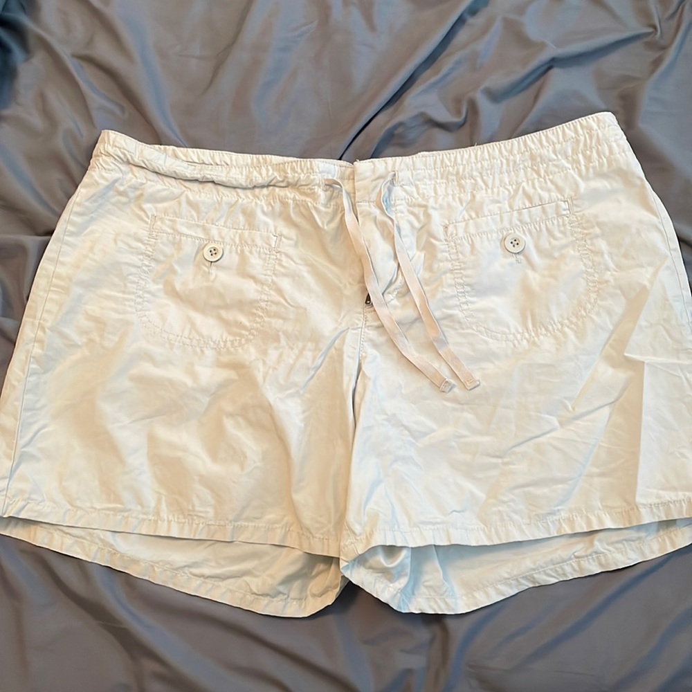 Pale khaki 100% cotton GAP shorts, size 14, GUC